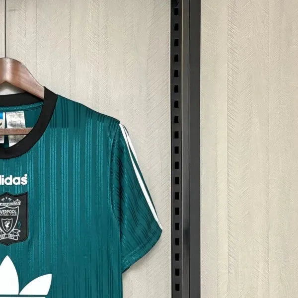Retro Liverpool 199596 Special Edition Green jersey Fan Version
