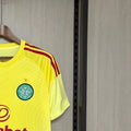 202526 Celtics Goalkeeper yellow jersey Fan version