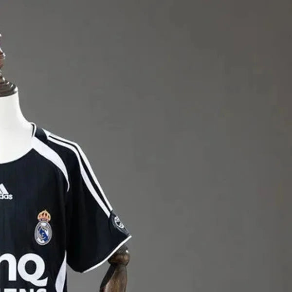 Retro Real Madrid 200607 Away Kid Kits