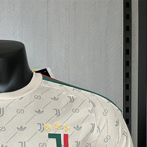 2425 Juventus co-branded version Jersey Player Version
