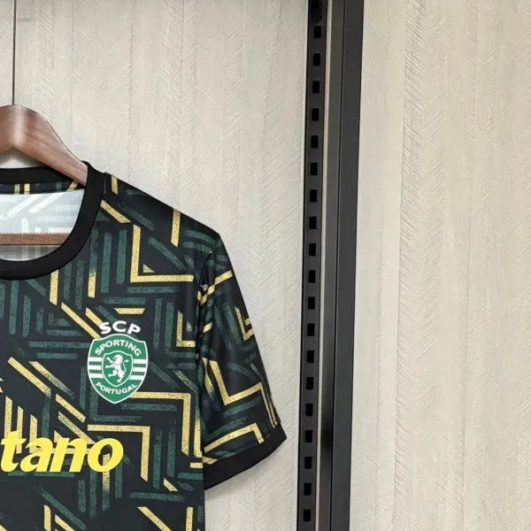 202526 Sporting Lisbon Christmas Special Edition jersey Fan version