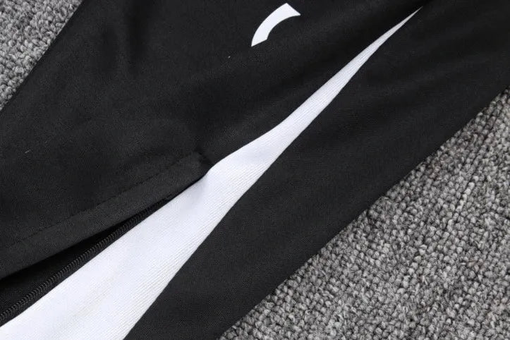 202526 Paris black Long-sleeved half-pull training kit Football team kit