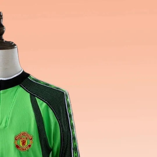 Retro Manchester United 9899 Goalkeeper Green jersey Long Sleeve Fan Version