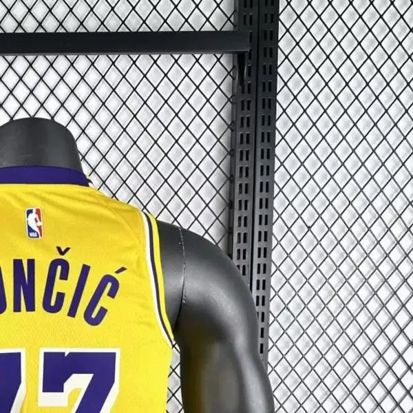 NBA Los Angeles Lakers Dončić#77 2025 Gold Association Edition Swingman Jersey S-XXL