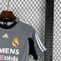 Retro Real Madrid 200203 Goalkeeper Gray jersey Fan Version