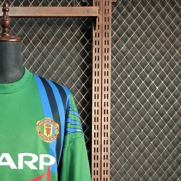 Retro Manchester United 199293 Goalkeeper Green jersey Long Sleeve Fan Version