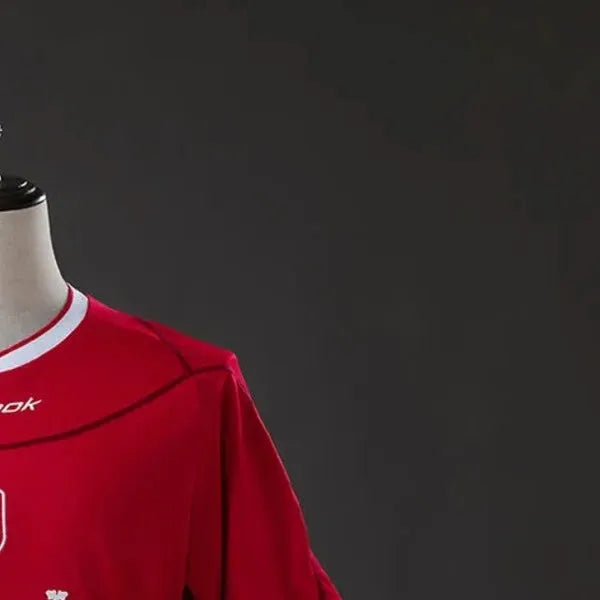 Retro Liverpool 200204 Home Jersey Fan Version